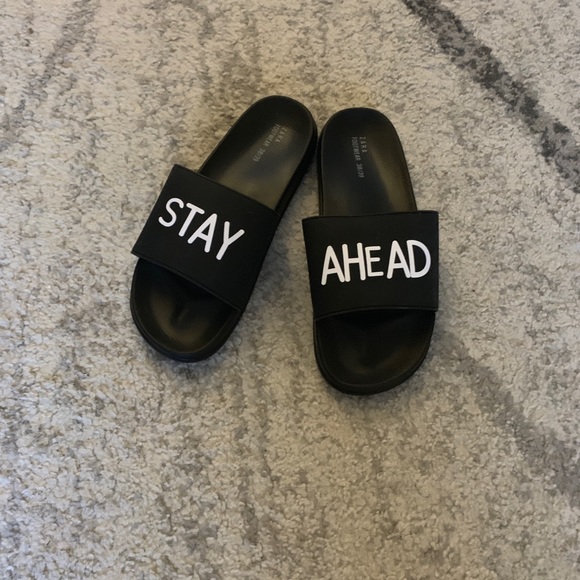 Zara sandal/slide. Never used - Picture 1 of 3